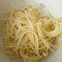 凉拌土豆丝的做法图解1