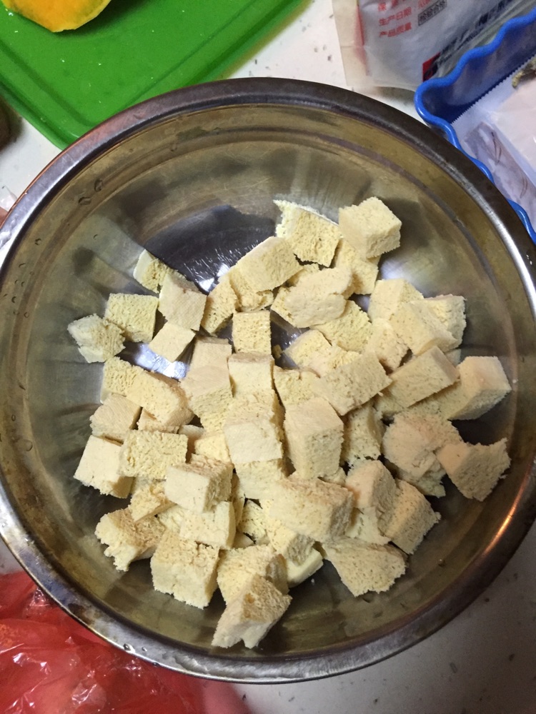 丁丁南瓜盅的做法图解3