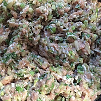 芹菜猪肉饺子的做法图解3