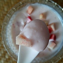 草莓酸奶冰淇淋奶冻（无吉利丁）