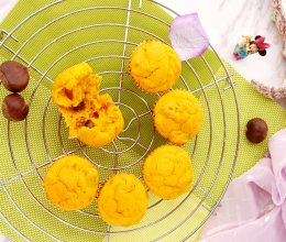 #2021亲子烘焙组——“焙”感幸福# 南瓜栗子小蛋糕的做法