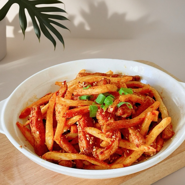 孜然煎鸡胸肉薯条的做法