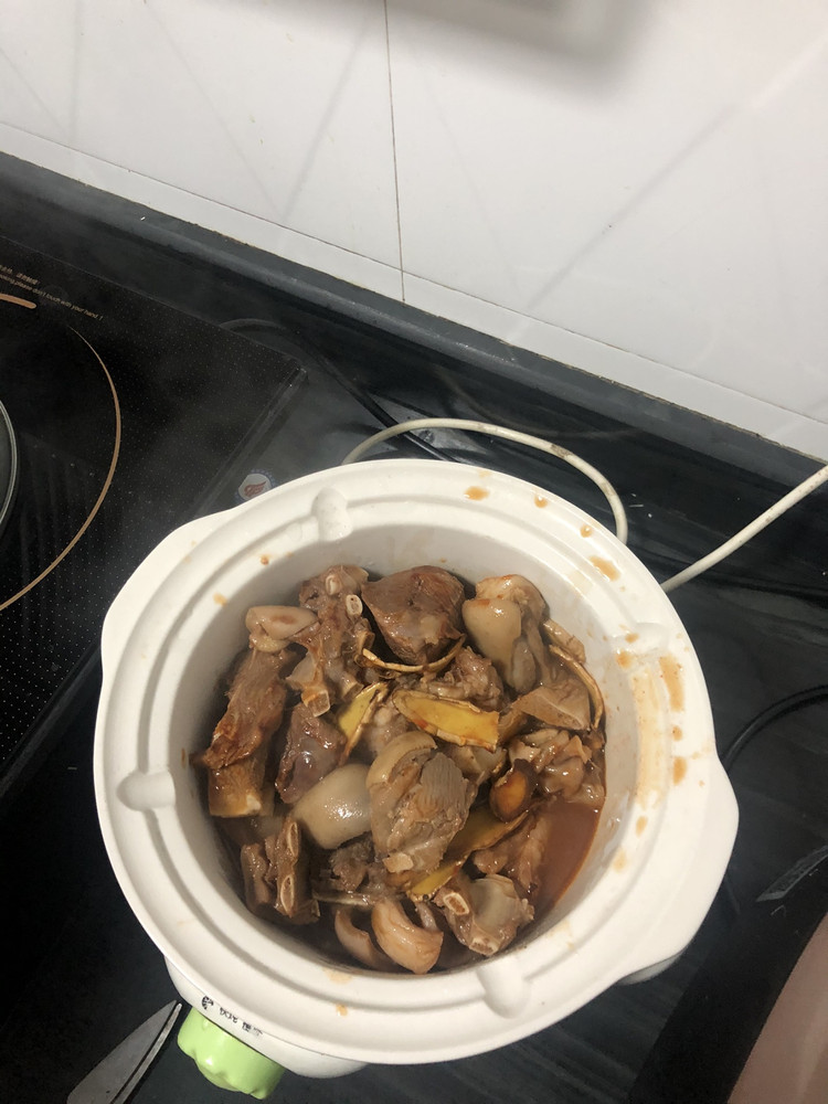 祖传没有羊骚味的羊肉煲的做法