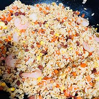 泰式菠萝炒饭的做法图解8