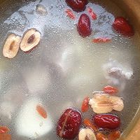 家常菜:滋补红枣淮山排骨汤的做法图解8