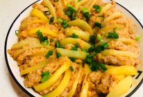 土豆的完美搭配：粉蒸土豆夹肉的做法