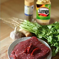 大人小孩都爱-莎吉亚小编特别推荐牙签牛肉的做法图解1