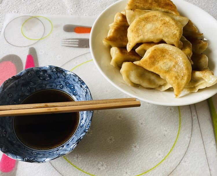 深夜食堂之日式煎饺的做法