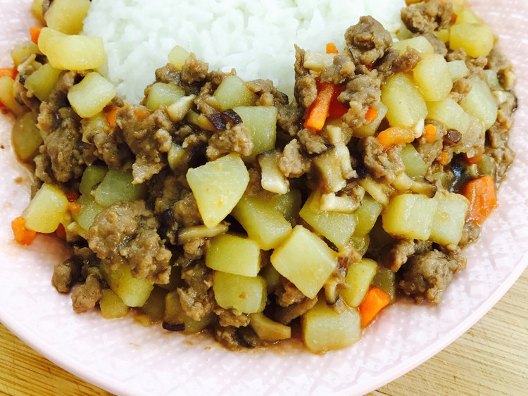 胡萝卜土豆牛肉末的做法