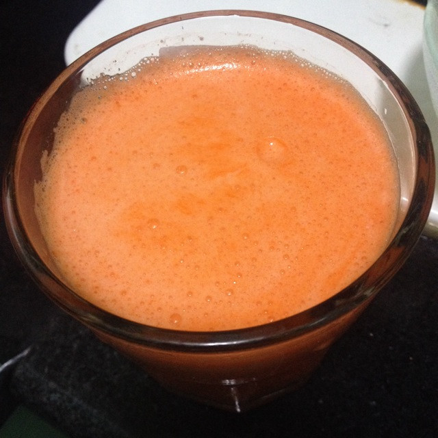 胡萝卜苹果芹菜汁的做法
