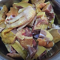 清炖土鸡沙参汤的做法图解1