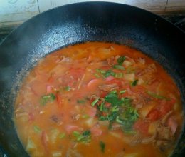 西红柿土豆牛腩汤的做法