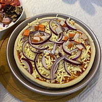 #带着美食出去浪#烤肠洋葱披萨的做法图解6