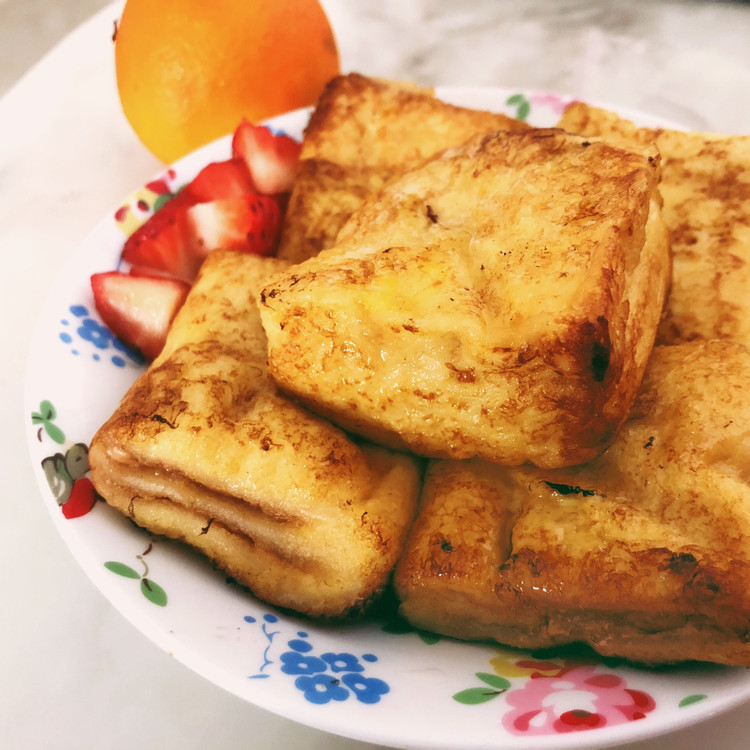 快手早餐：一口奶味蜂蜜西多士的做法