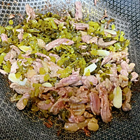 #旅行中的美味#雪菜牛肉年糕汤的做法图解9