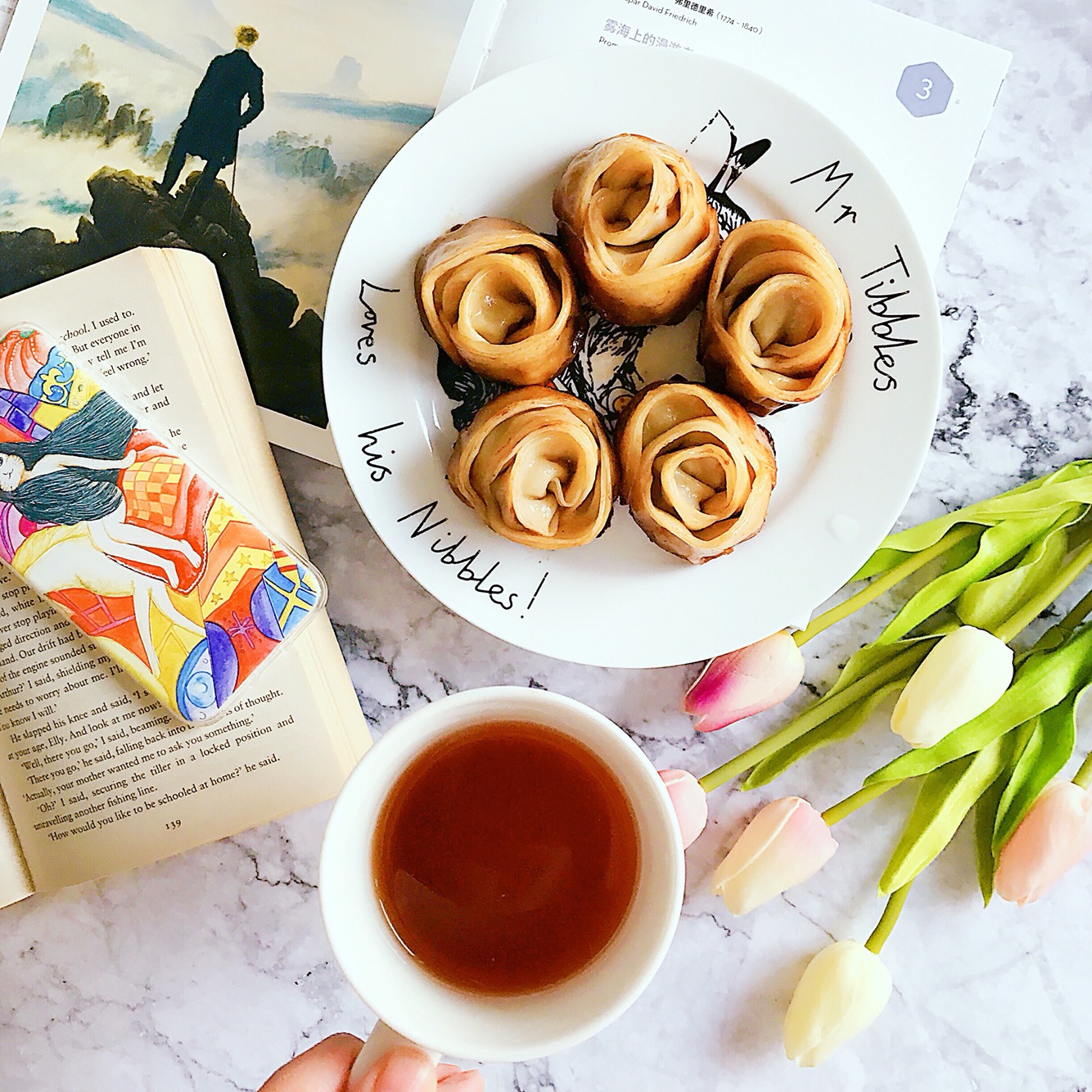 Dumplings stuffed with fresh flowers, pork and mushrooms