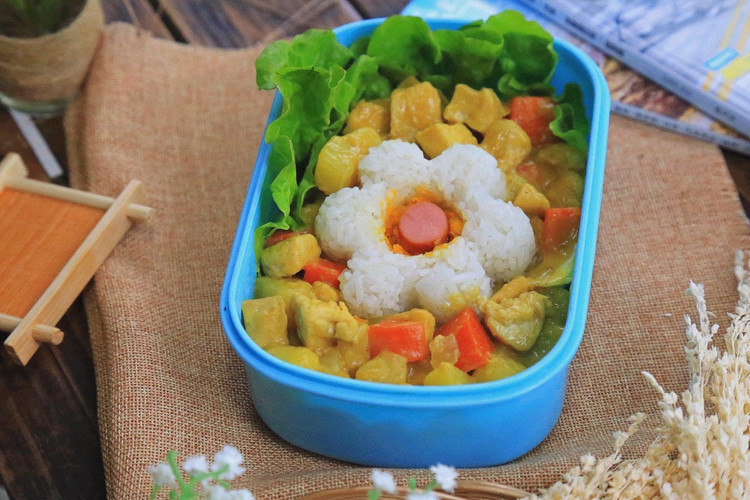 • 椰香咖喱鸡丁饭•的做法