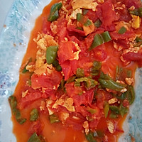 青椒西红柿炒鸡蛋的做法图解3
