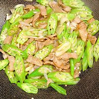 #冬季滋补花样吃法#秋葵炒肉片的做法图解14