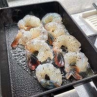 #2022烘焙料理大赛料理组复赛#牛油果鲜虾鸡蛋塔的做法图解4