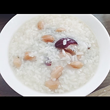 红枣花生糯米粥
