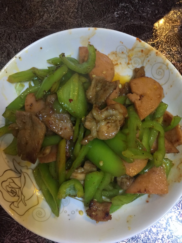 烧烤肉炒青椒的做法图解6