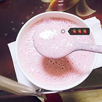 鲜草莓酸奶的做法图解3