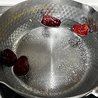 #开启冬日滋补新吃法#冬日暖胃甜汤的做法图解1