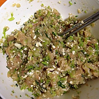 鸡肉芹菜馄饨的做法图解3