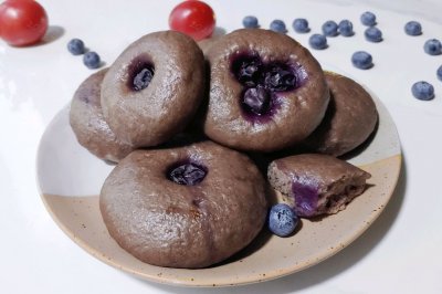 蓝莓红果粉软饼