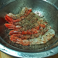 黑椒柠香南美虾炒意面的做法图解5