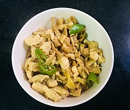 鸡胸肉干萝卜丁的做法