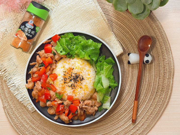 味好美 | 健身人超爱的的圣诞花环（鸡腿肉甜椒盖饭）的做法