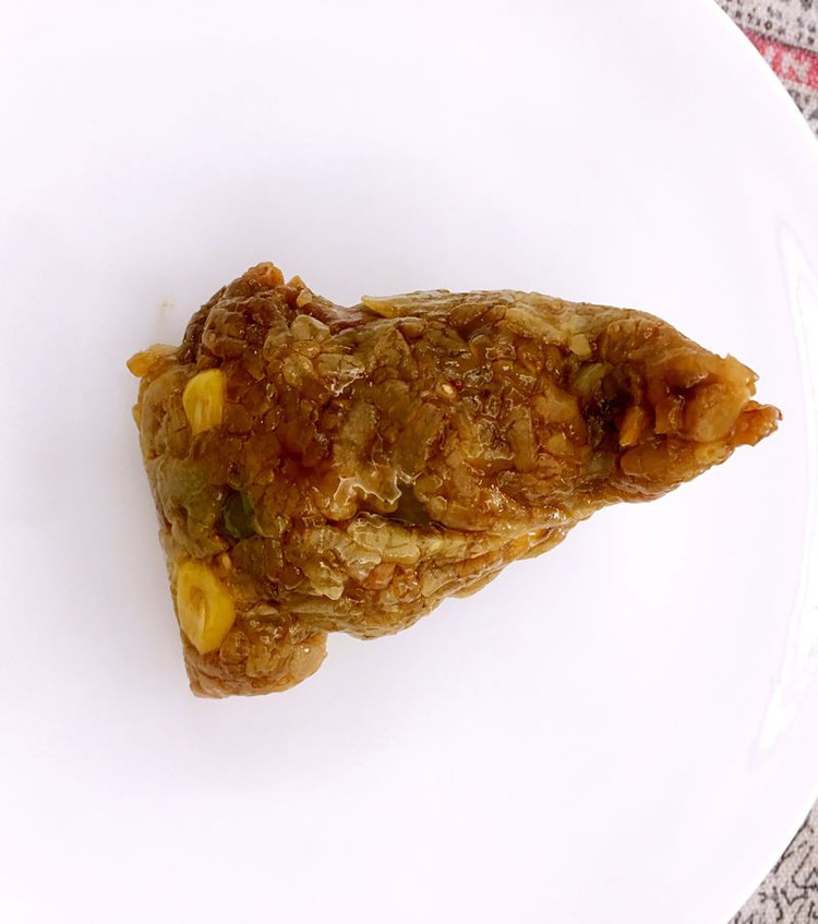 玉米青豆腊肉粽的做法