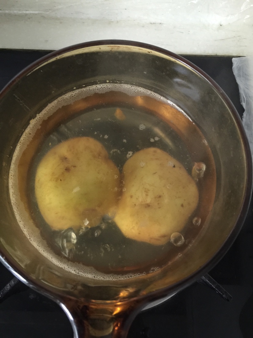 简单土豆色拉的做法图解1