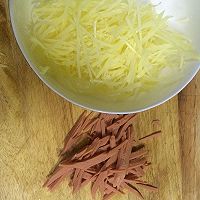 土豆饼的做法图解1