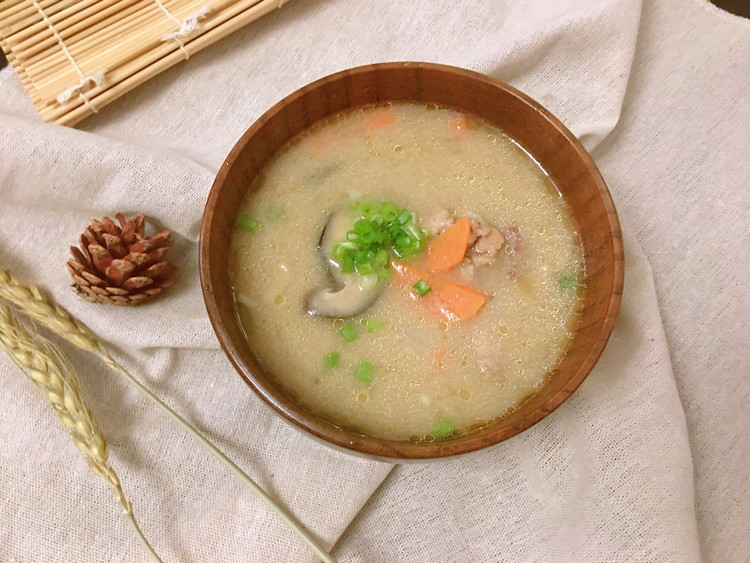 老日本的味道～猪肉味增汤的做法