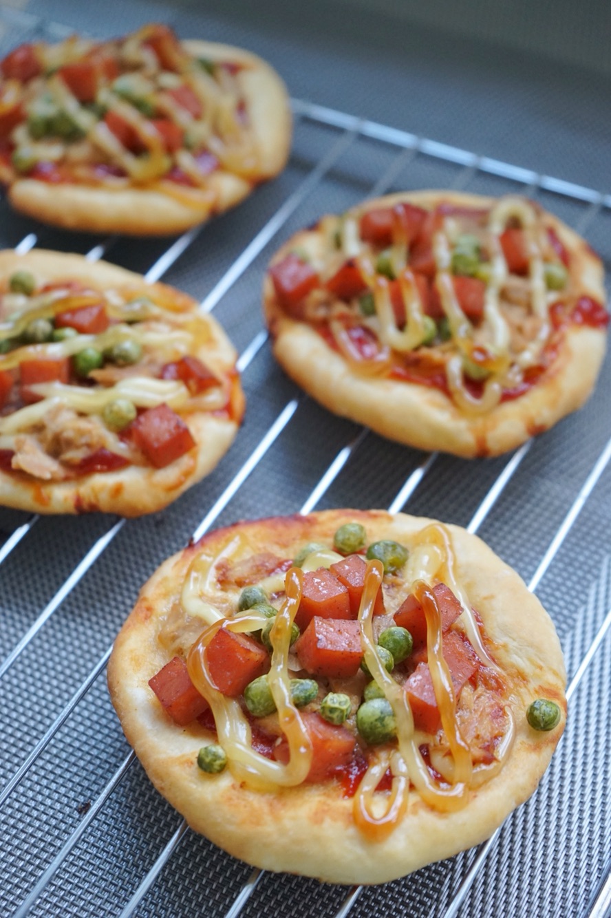 Tomato, ham, tuna bread