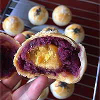 紫薯蛋黄酥的做法图解5