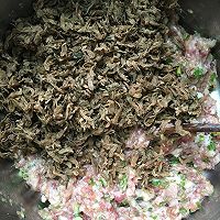 槐花肉馅水饺的做法图解4