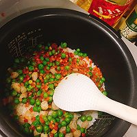 豌豆虾仁饭之电饭煲版的做法图解4