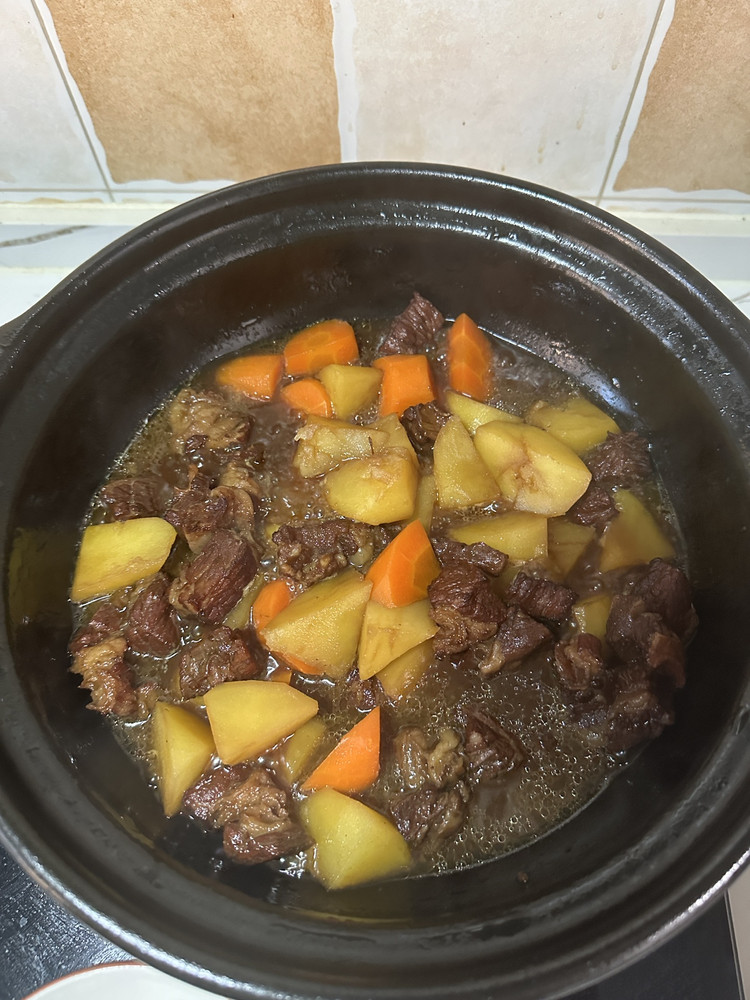 红烧牛肉炖土豆的做法