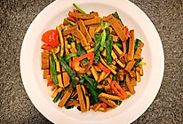 简单美味家常菜：豆干韭菜的做法