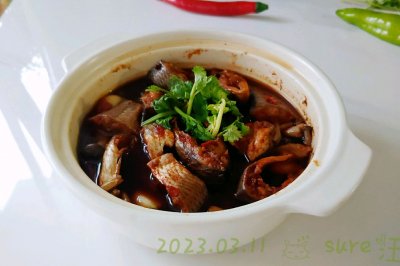 鲜菇辣酱焖鱼块