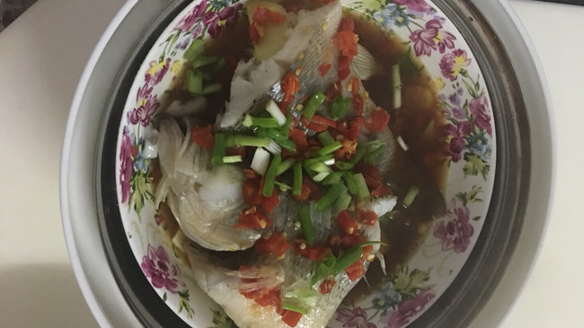 清蒸鲈鱼的做法