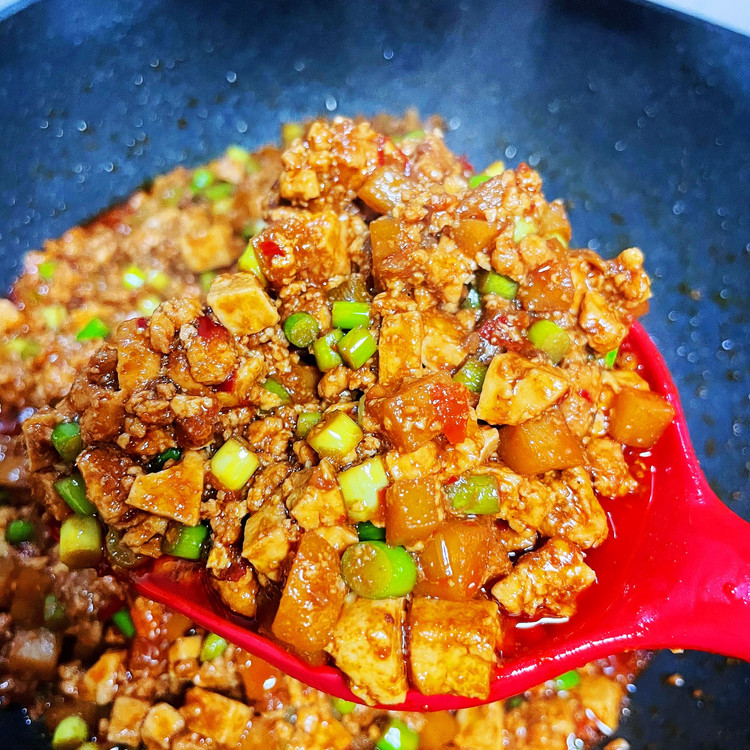 超好吃万能炸酱 肉酱臊子 下饭夹馍拌面的做法