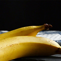 吃了能忘记烦恼的香蕉菠萝冰的做法图解2