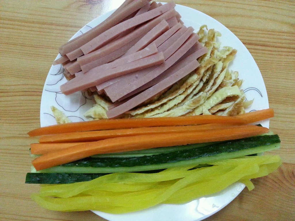 韩国紫菜包饭怎么做_韩国紫菜包饭的做法_豆果美食