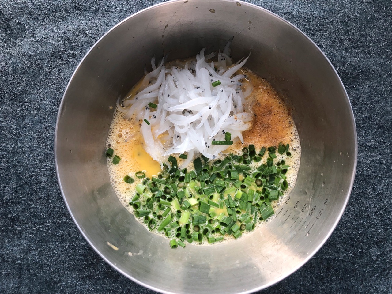 银鱼煎蛋,银鱼煎蛋的家常做法 - 美食杰银鱼煎蛋做法大全