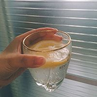 咸柠七的做法图解1